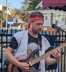 Chris - Guitar/Vocals